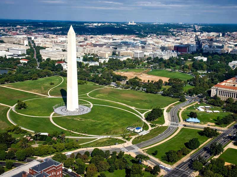 the washington monument and surrounding areas in washington d.c.